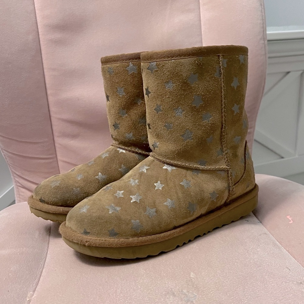Uggs star print for kids